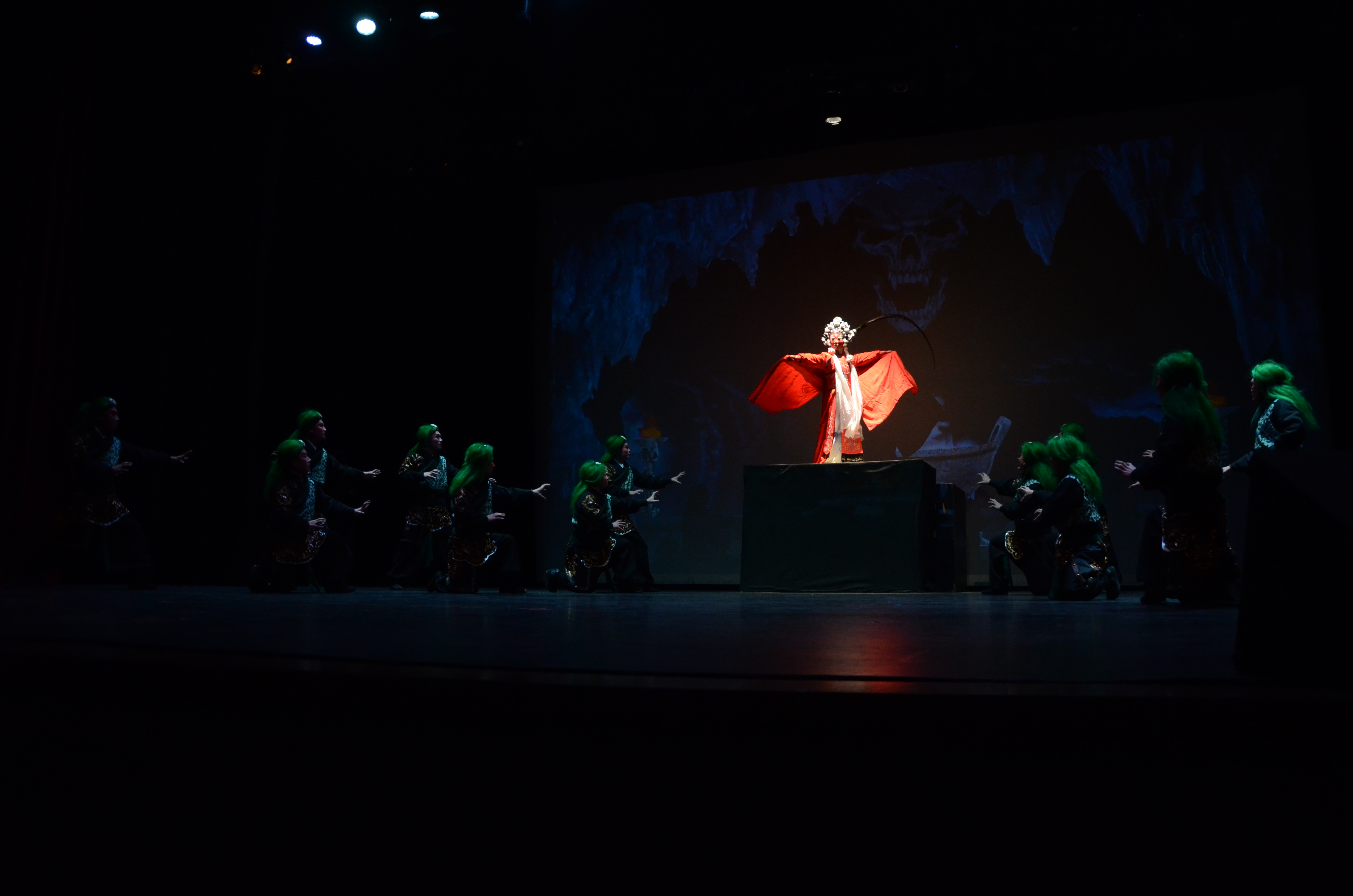 ������2025���ִ��ں���Ϸ�������������ࡶ����׹Ǿ����𺳶�