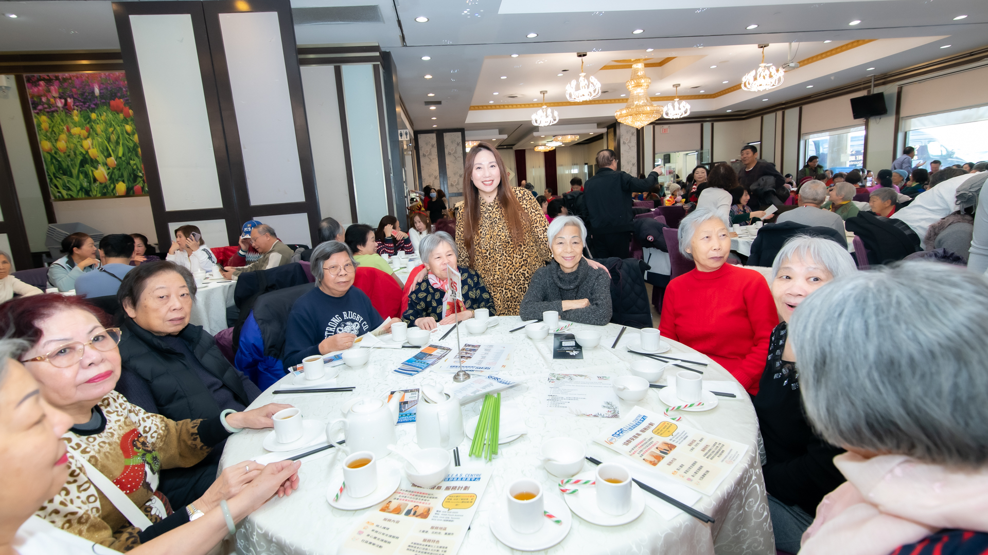 逾350位华人长者齐聚万锦圣诞午餐学习暨派对,市长盛赞前所未见