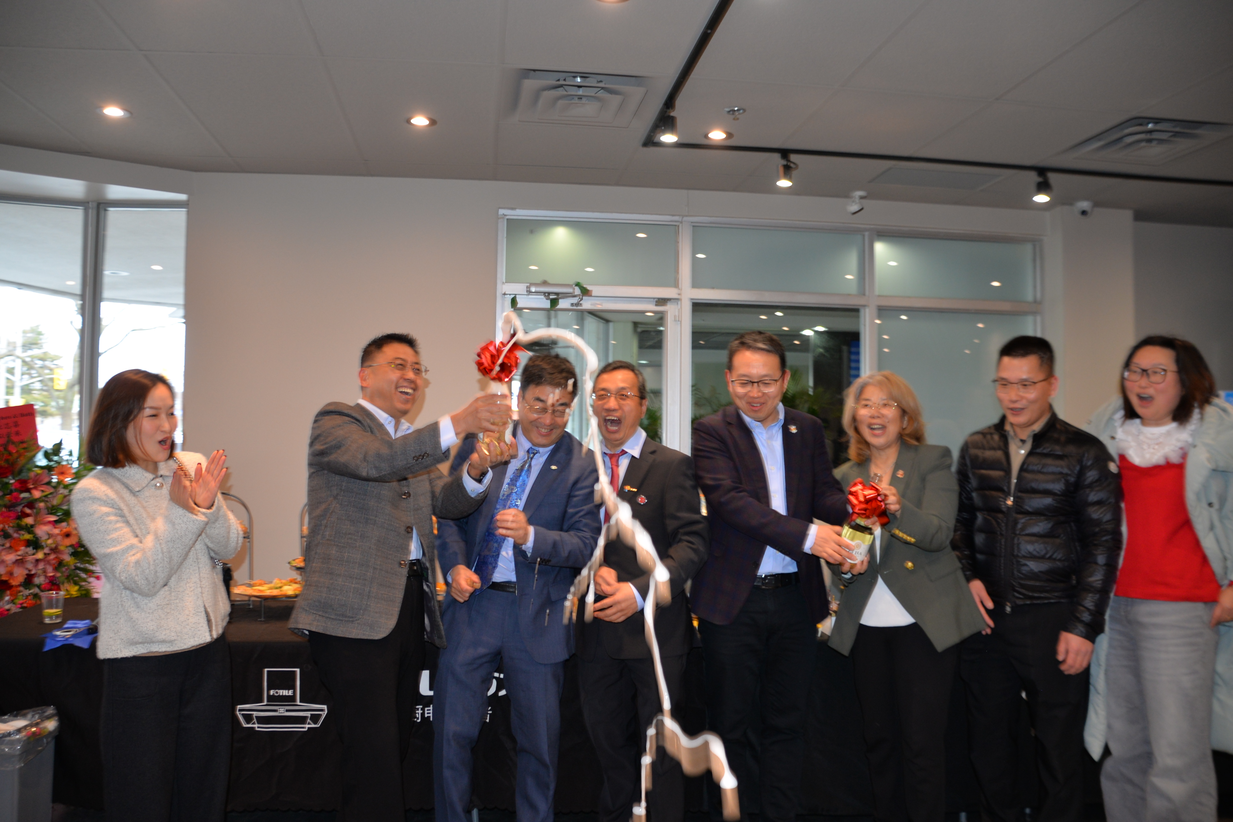 Oakville�Ҿ�����չ����ʽ��Ļ�����¶���Ҿӷ���ı߽�