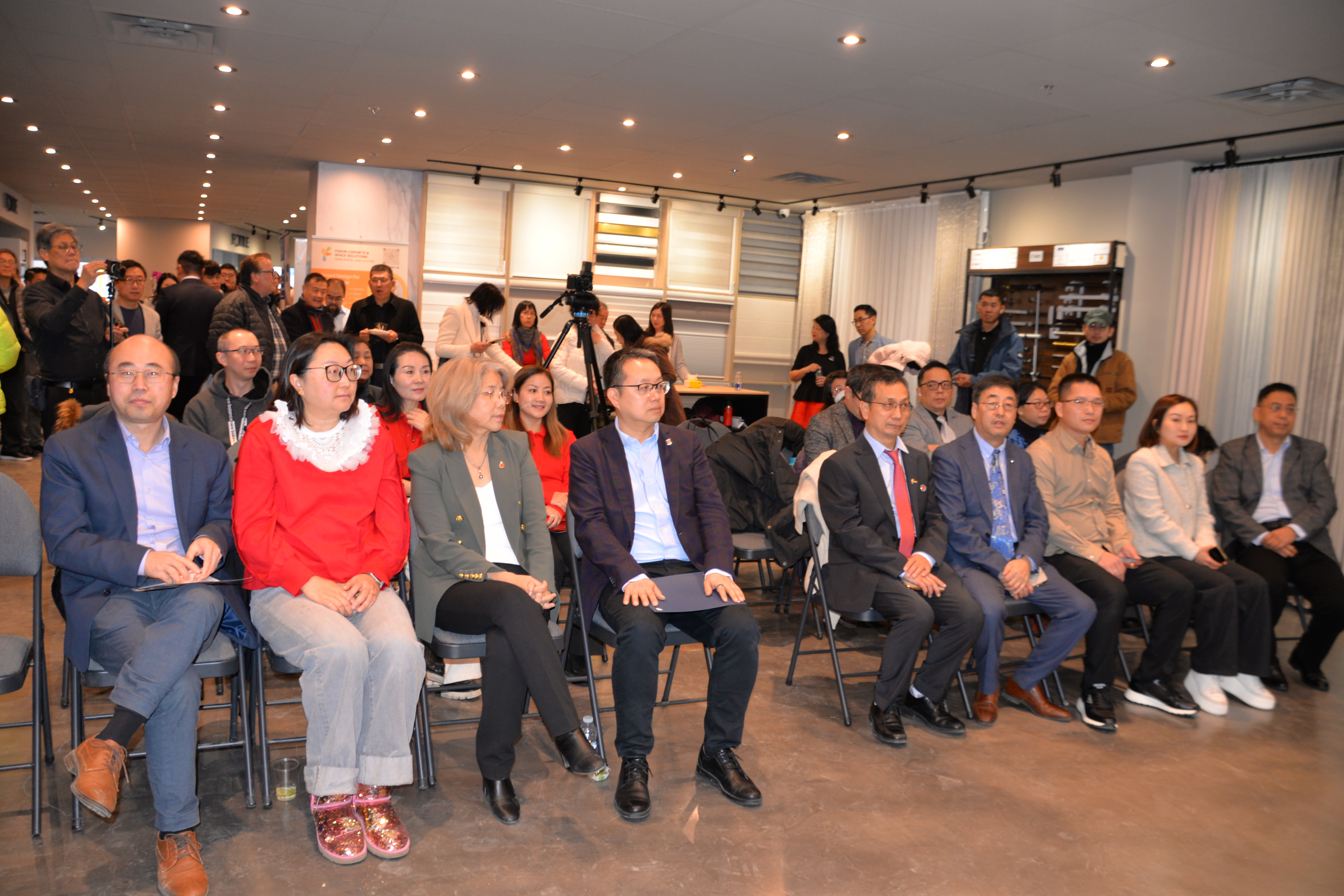 Oakville�Ҿ�����չ����ʽ��Ļ�����¶���Ҿӷ���ı߽�