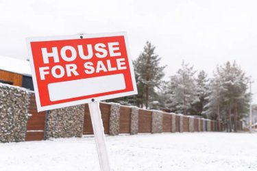 房屋销售下降，加拿大各地的新房源激增