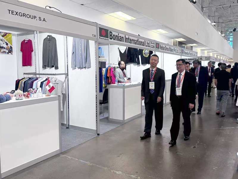 第十届加拿大服装纺织品采购展在多伦多隆重开幕