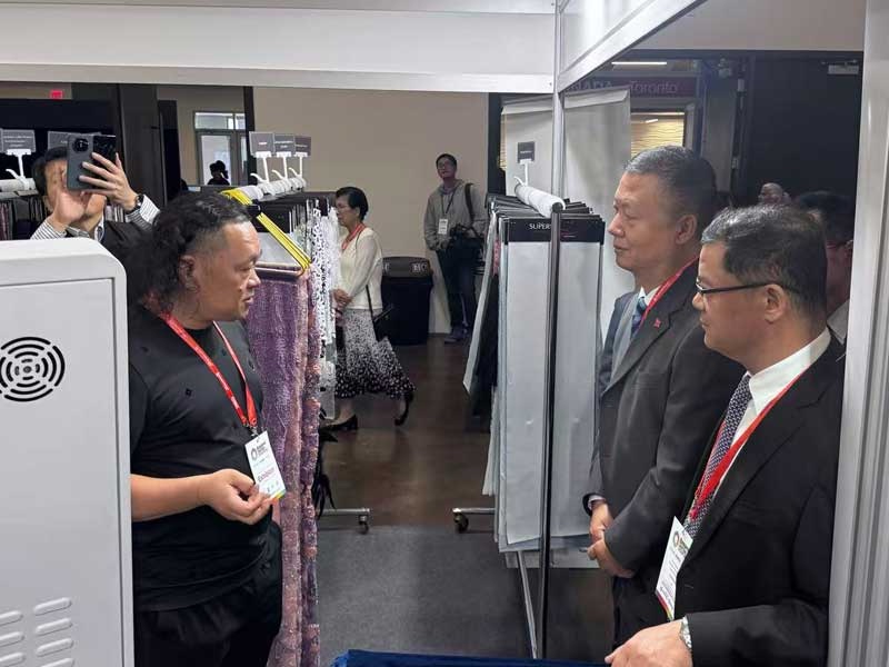 第十届加拿大服装纺织品采购展在多伦多隆重开幕