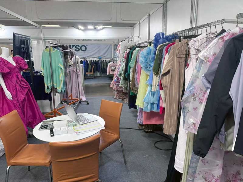 第十届加拿大服装纺织品采购展在多伦多隆重开幕