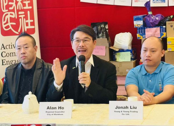 万锦市区域议员何胡景举办万家灯火食物募捐大行动