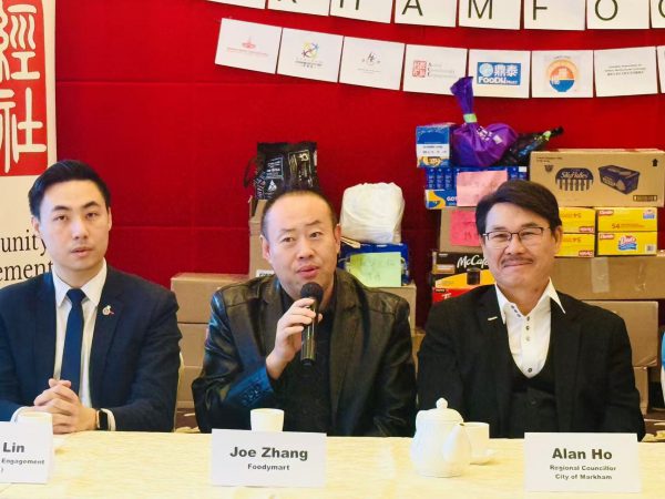 万锦市区域议员何胡景举办万家灯火食物募捐大行动