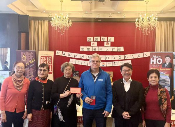 万锦市区域议员何胡景举办万家灯火食物募捐大行动