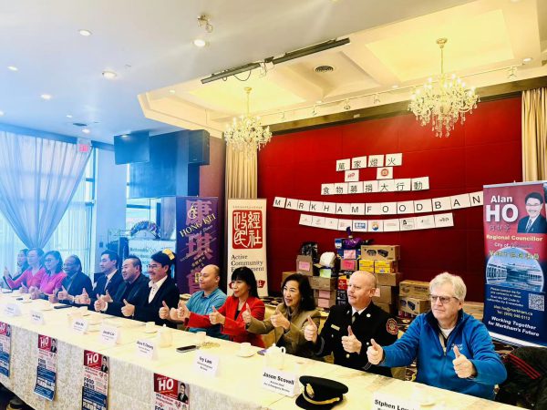 万锦市区域议员何胡景举办万家灯火食物募捐大行动