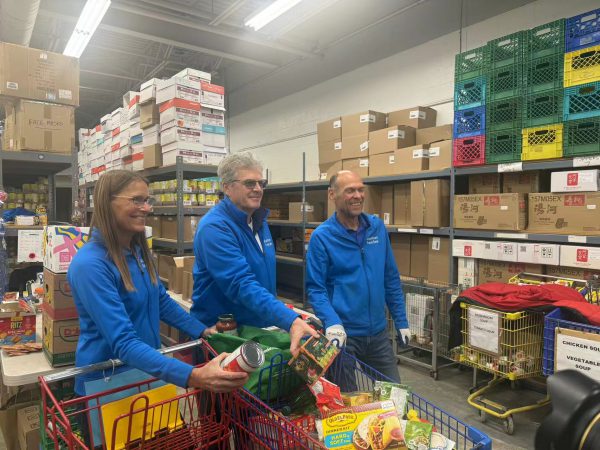 万锦市区域议员何胡景举办万家灯火食物募捐大行动