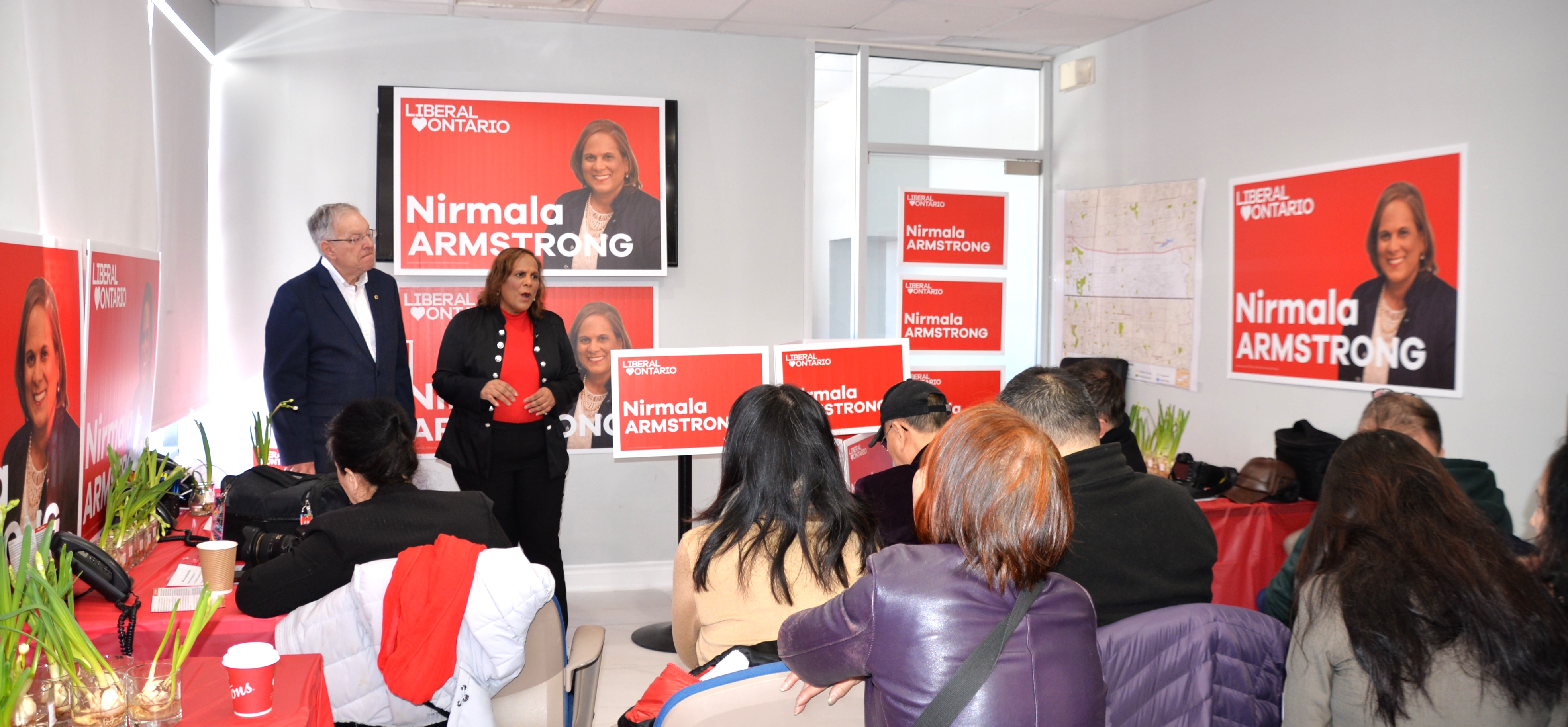 Nirmala  Armstrong  Ϊս