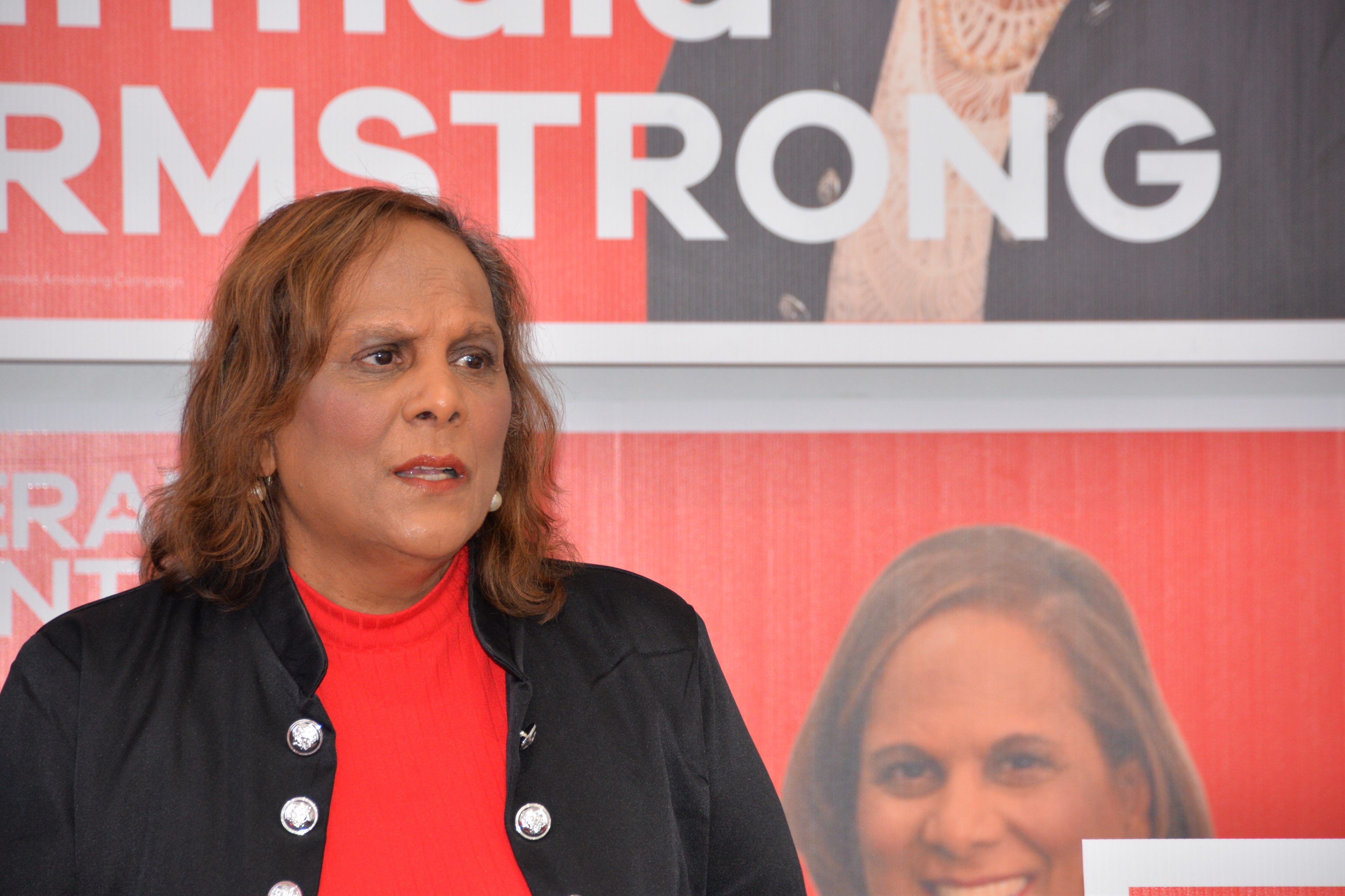 Nirmala  Armstrong  Ϊս