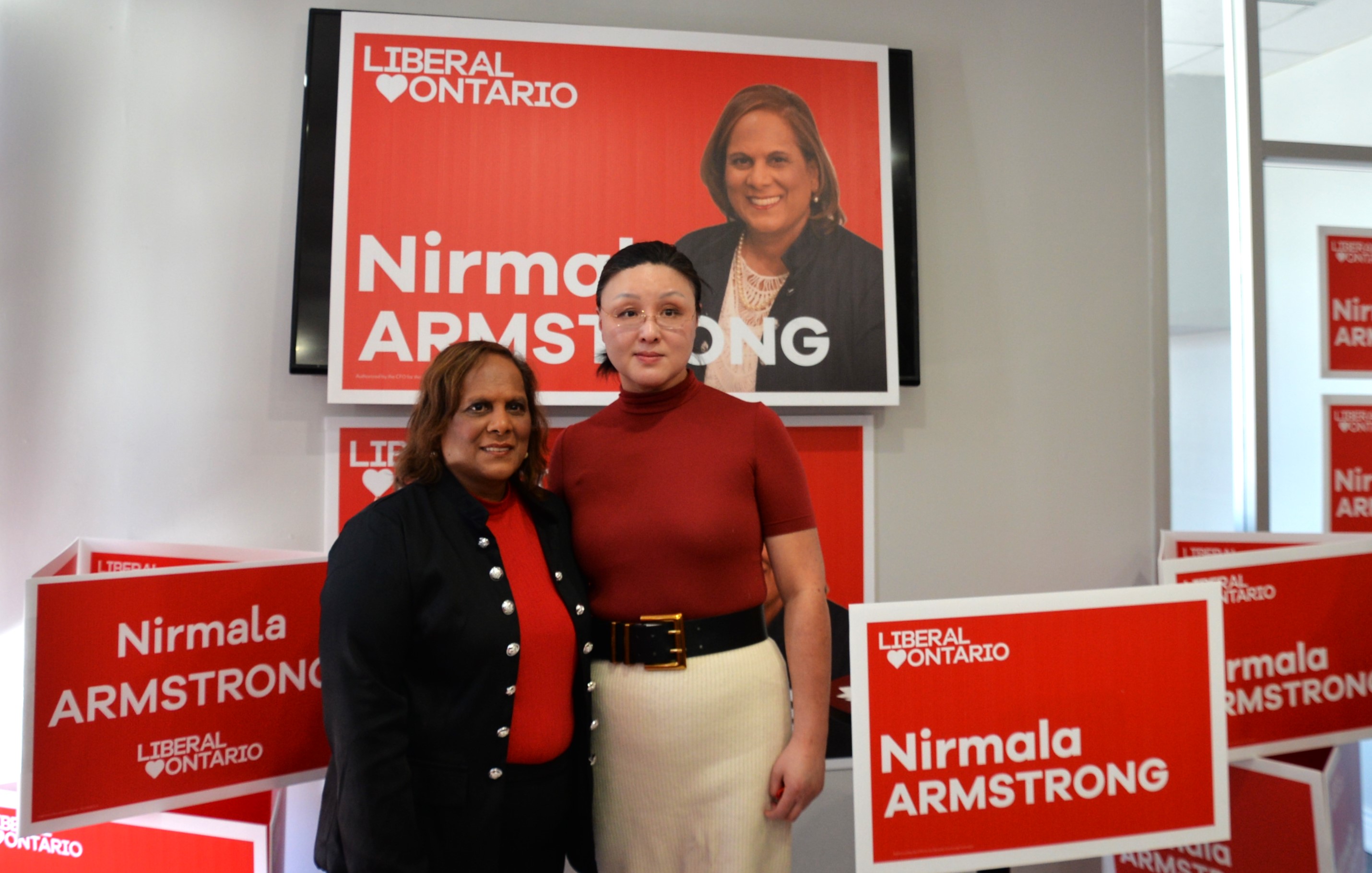 Nirmala  Armstrong  Ϊս