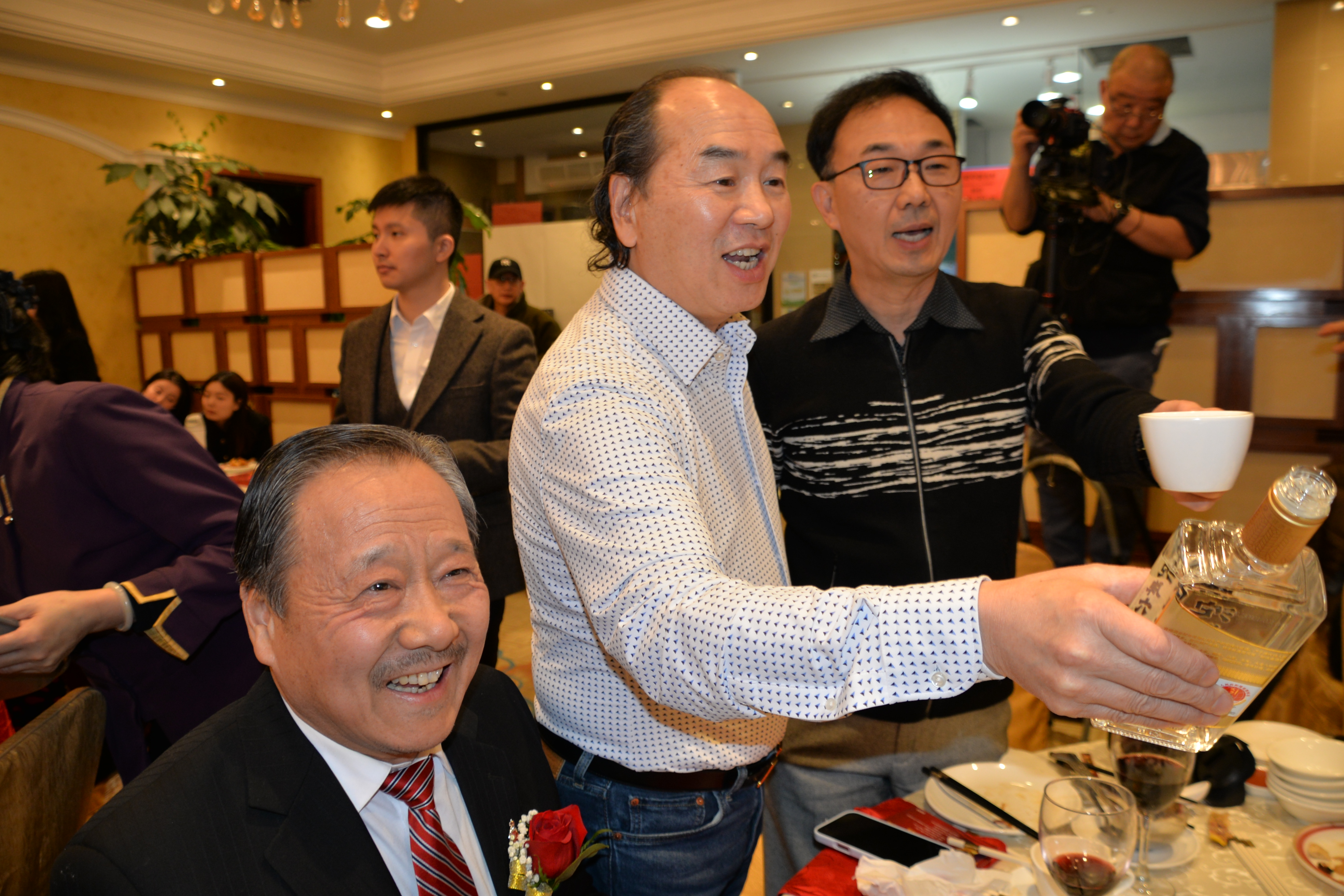 ڶʮʢ. ع˹ȥԻ չ׿Խδ