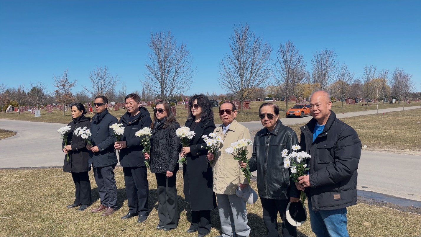 清明节多伦多华联总会祭奠南京大屠杀遇难者