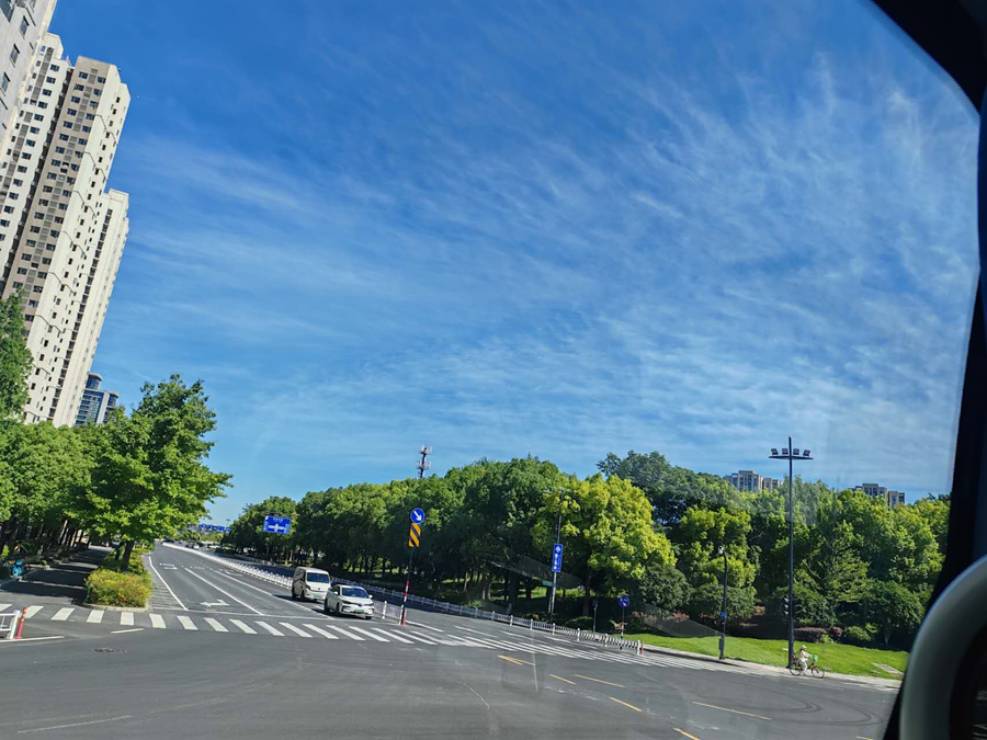 加拿大浙江总商会与加中校友商盟国际科技考察团访问浙江大学—系