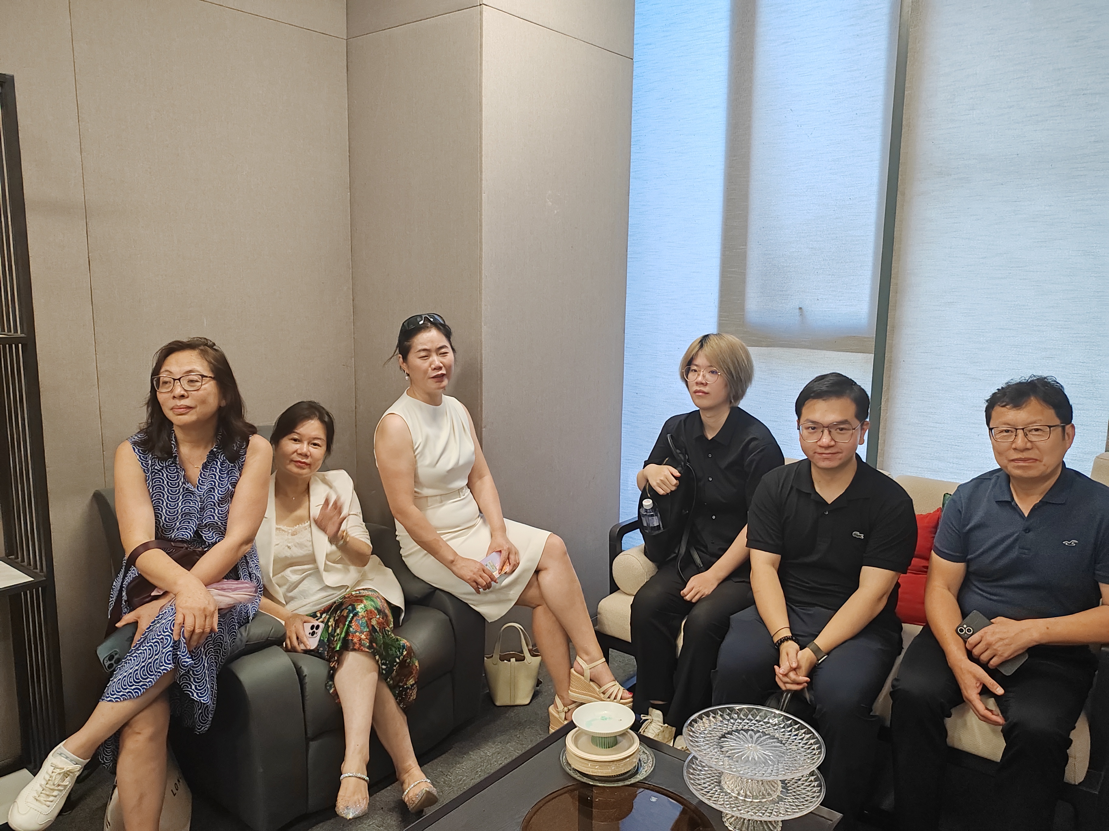 加拿大浙江总商会与加中校友商盟国际科技考察团到访中国人工智能