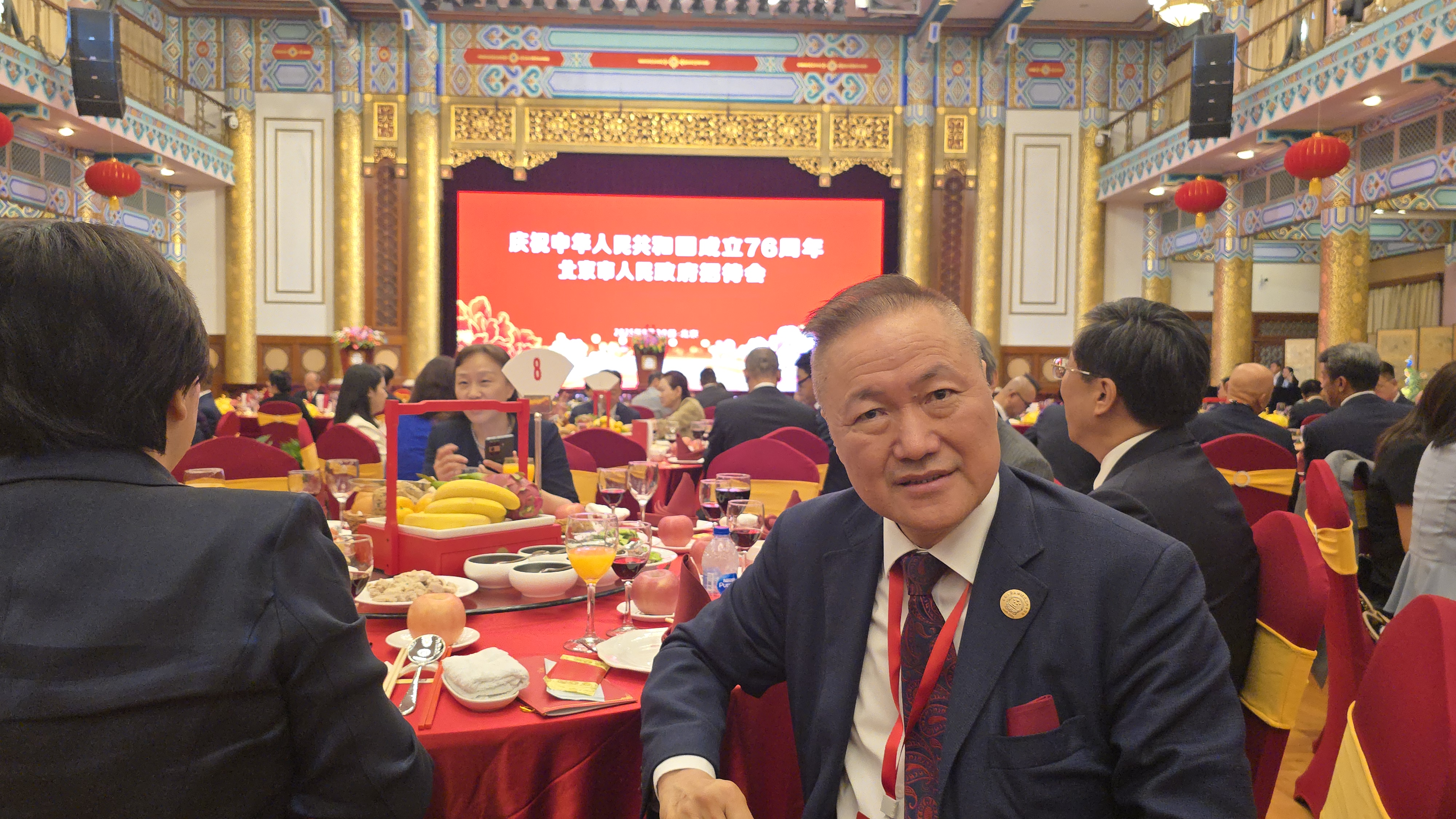 加中海外交流协会会长陆炳雄廿五载赤子情,同庆中国七十六载华诞