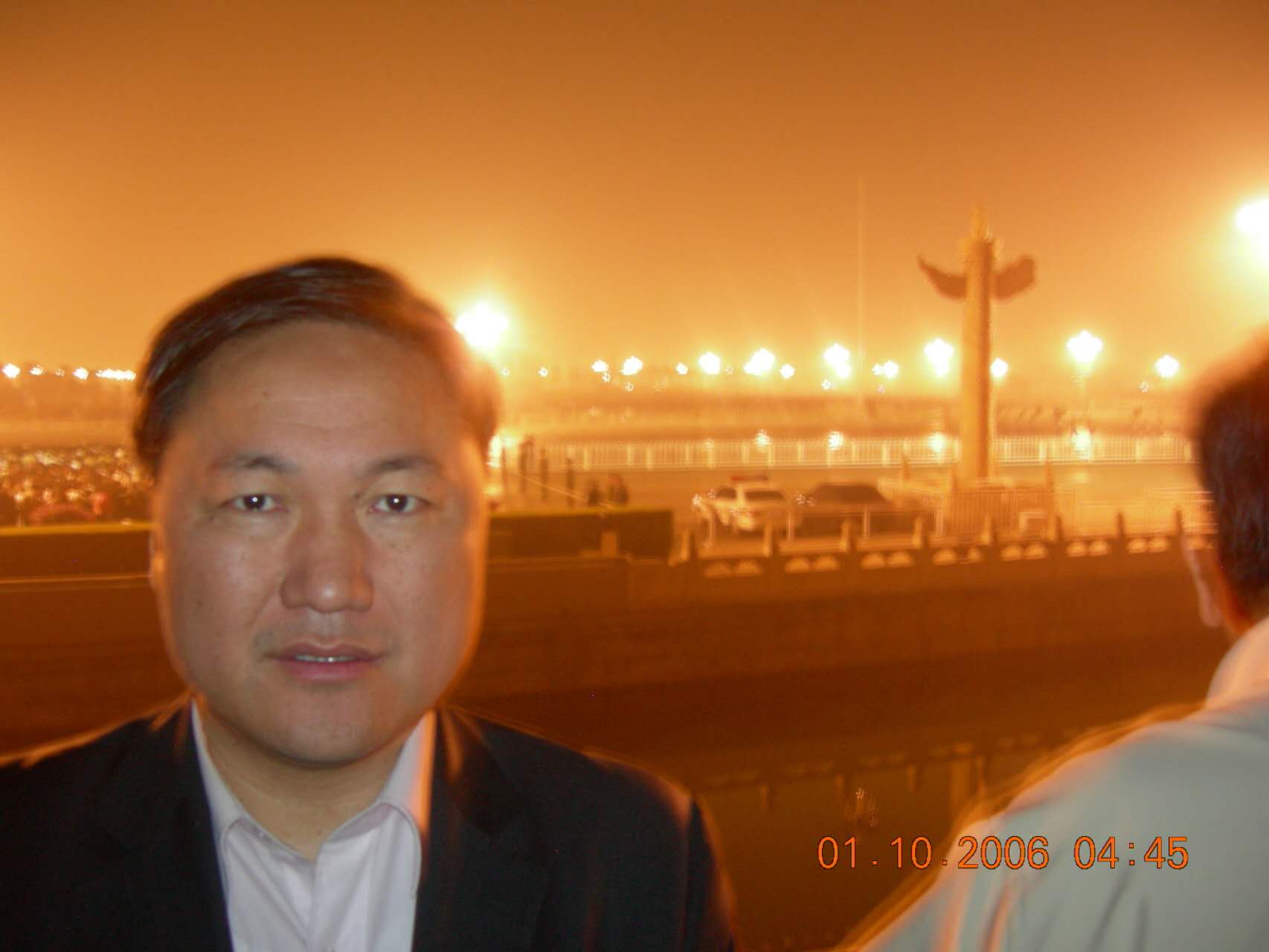 加中海外交流协会会长陆炳雄廿五载赤子情,同庆中国七十六载华诞