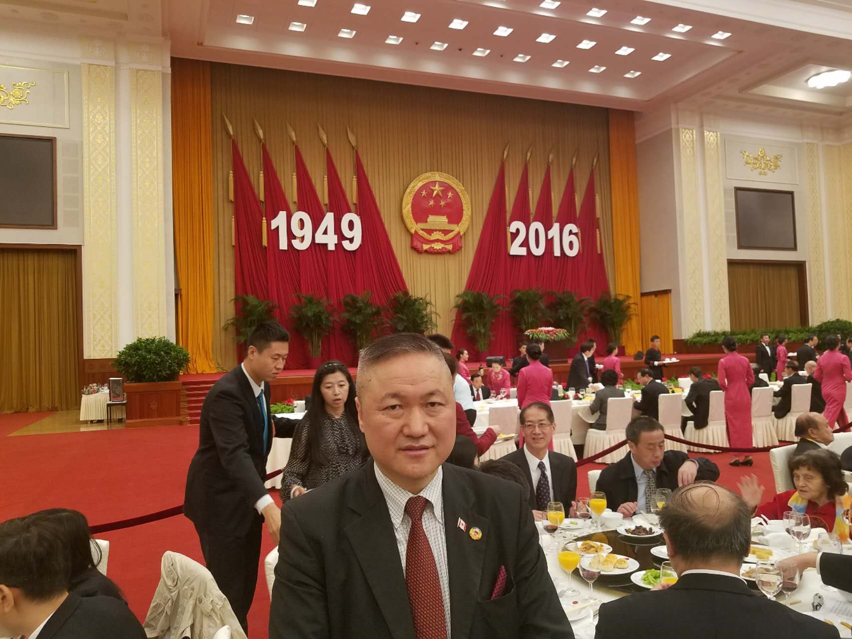 加中海外交流协会会长陆炳雄廿五载赤子情,同庆中国七十六载华诞