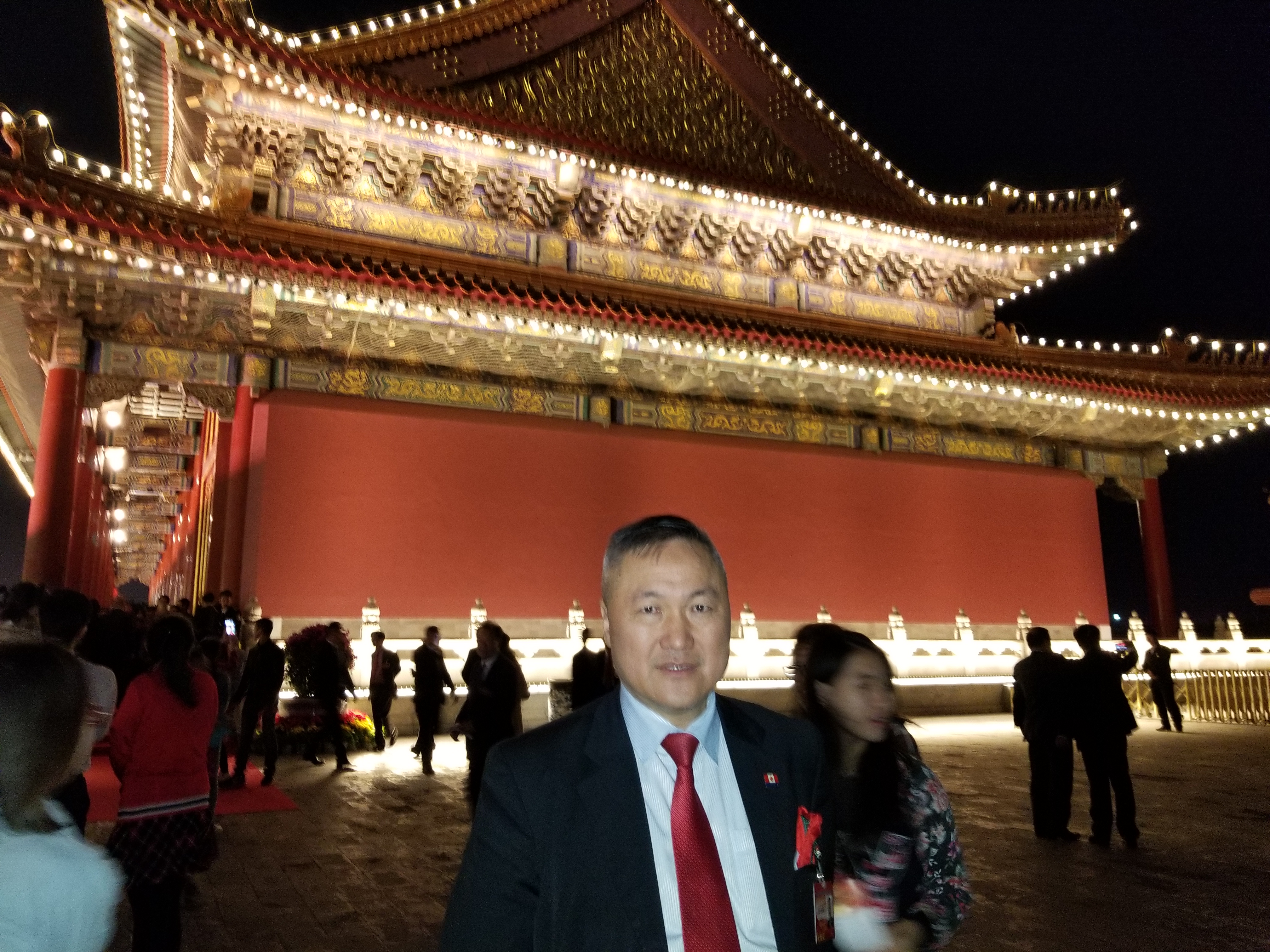 加中海外交流协会会长陆炳雄廿五载赤子情,同庆中国七十六载华诞