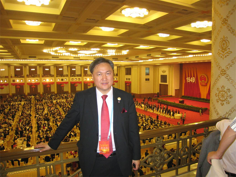 加中海外交流协会会长陆炳雄廿五载赤子情,同庆中国七十六载华诞