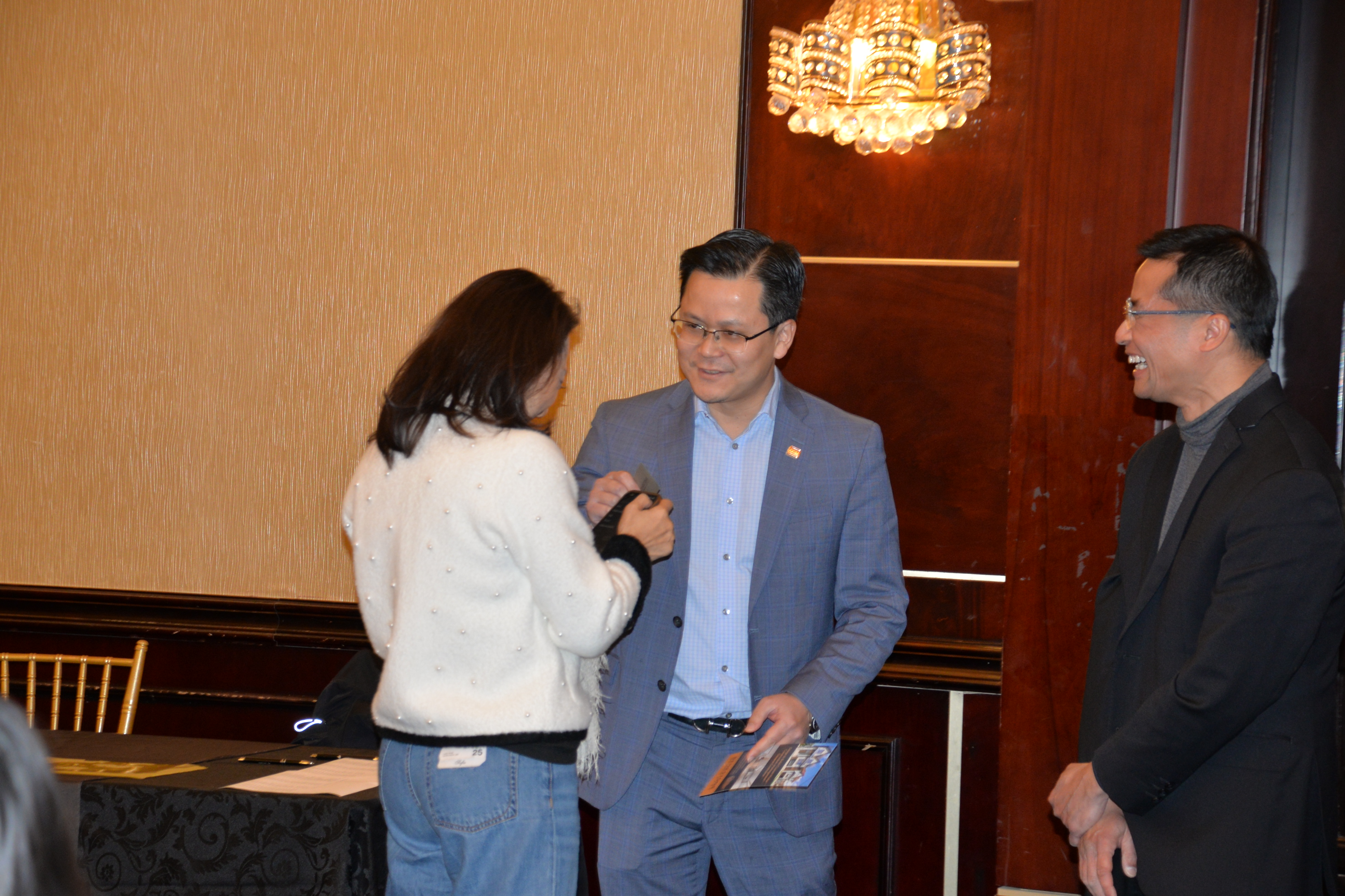 Ħʯ������CIBC�ɹ��ٰ����ֻṲ����סլ����ҵ��������ʱ��!