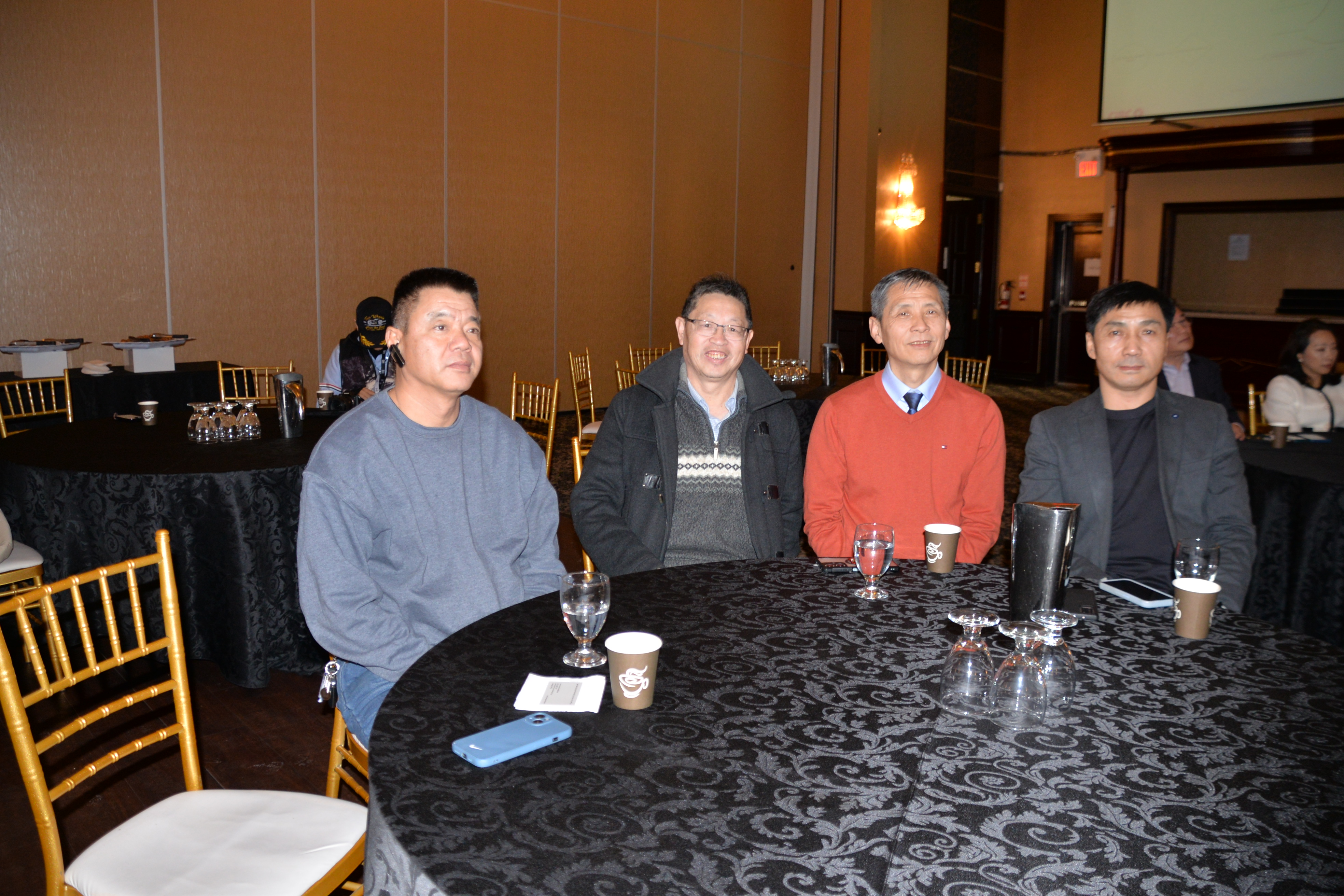 Ħʯ������CIBC�ɹ��ٰ����ֻṲ����סլ����ҵ��������ʱ��!