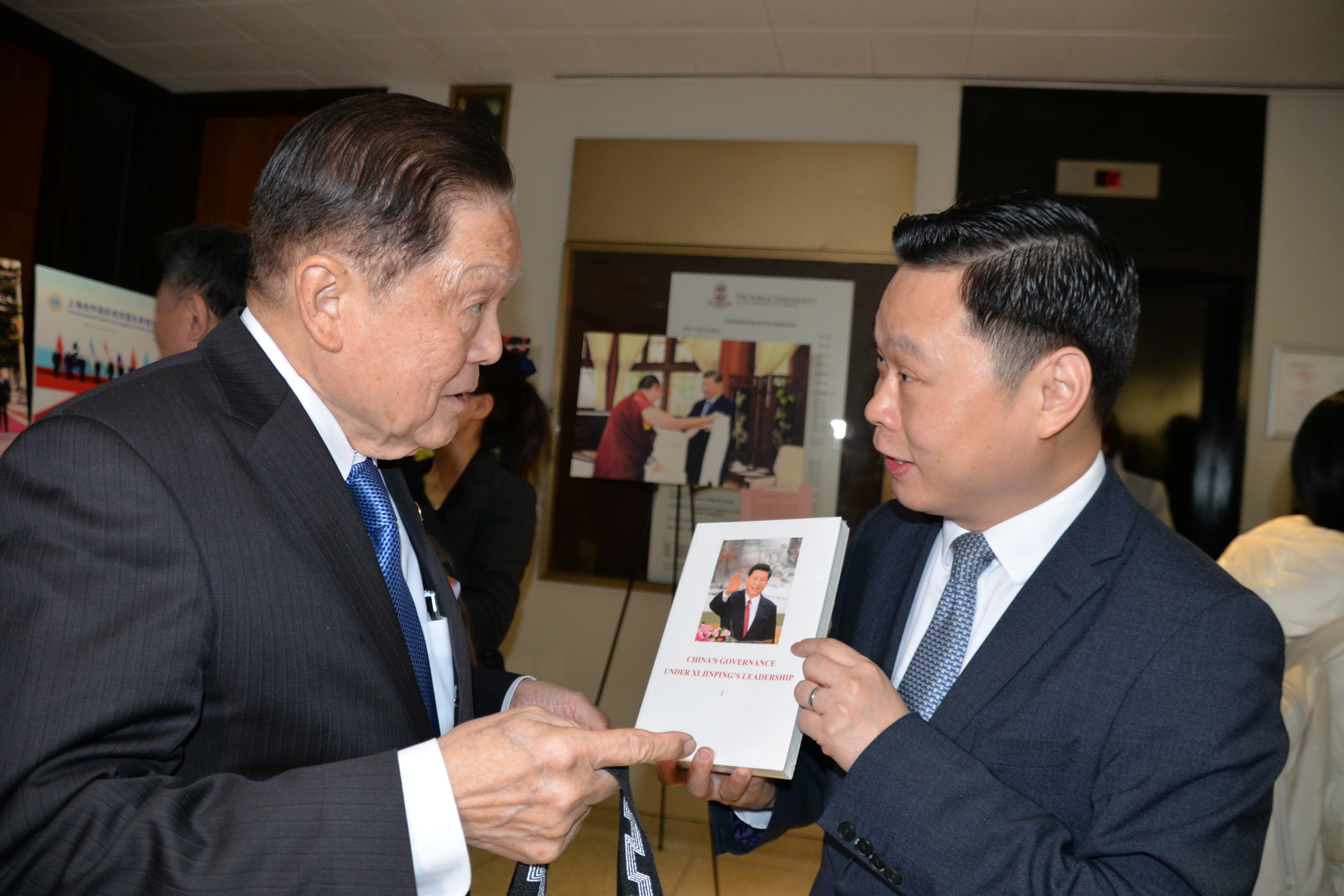 �й�פ���׶�����ݾٰ조������������ ���������й�����������