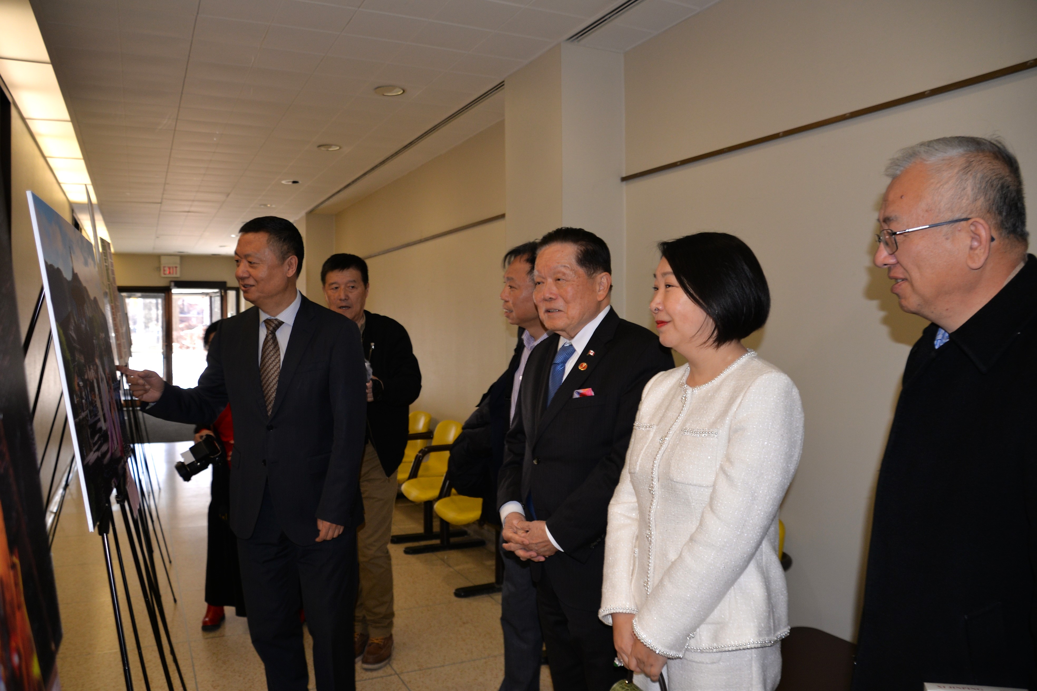 �й�פ���׶�����ݾٰ조������������ ���������й�����������