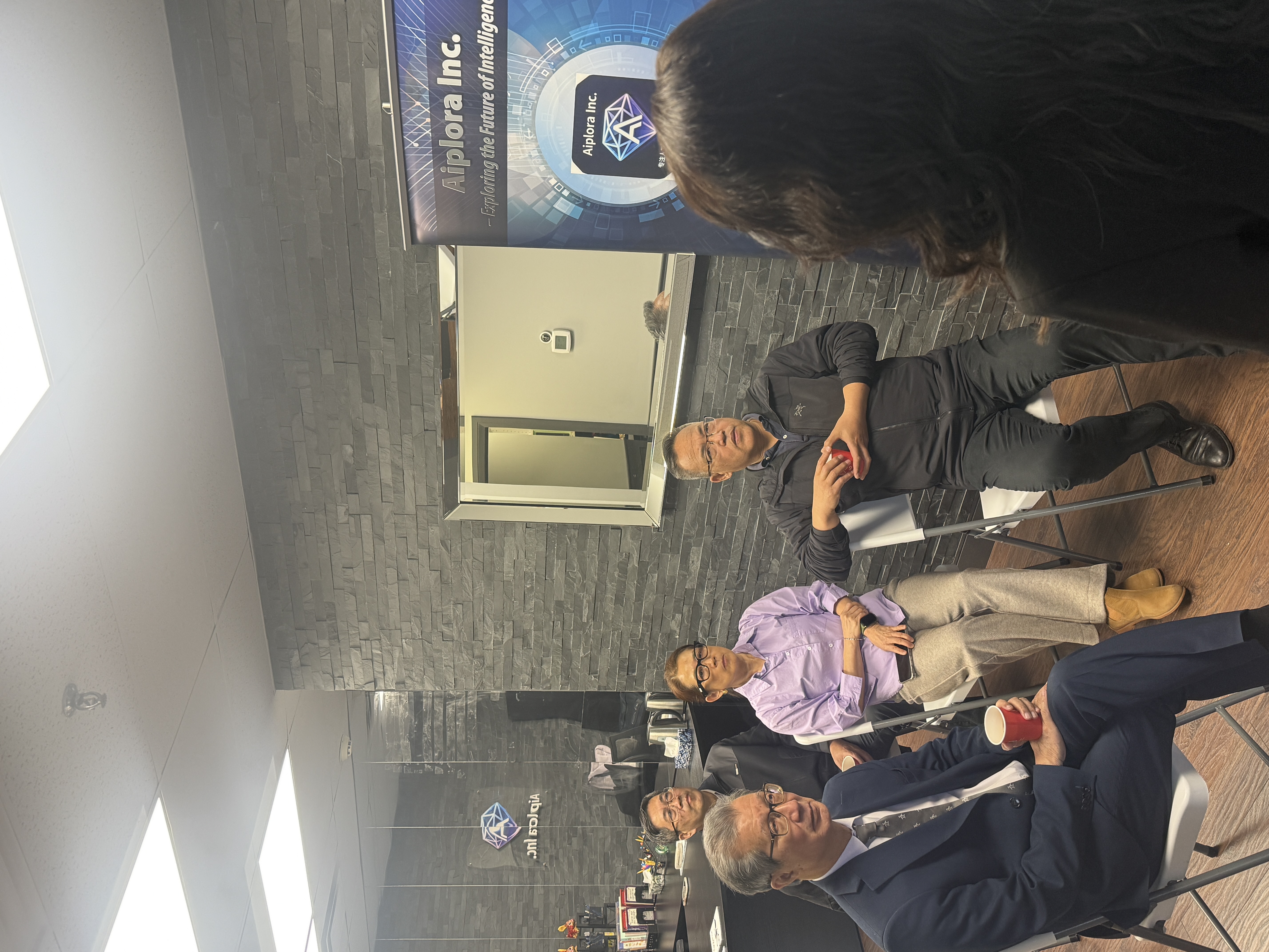 ����и��г��¹��Ρ�����Ա����壩����Aiplora Inc.