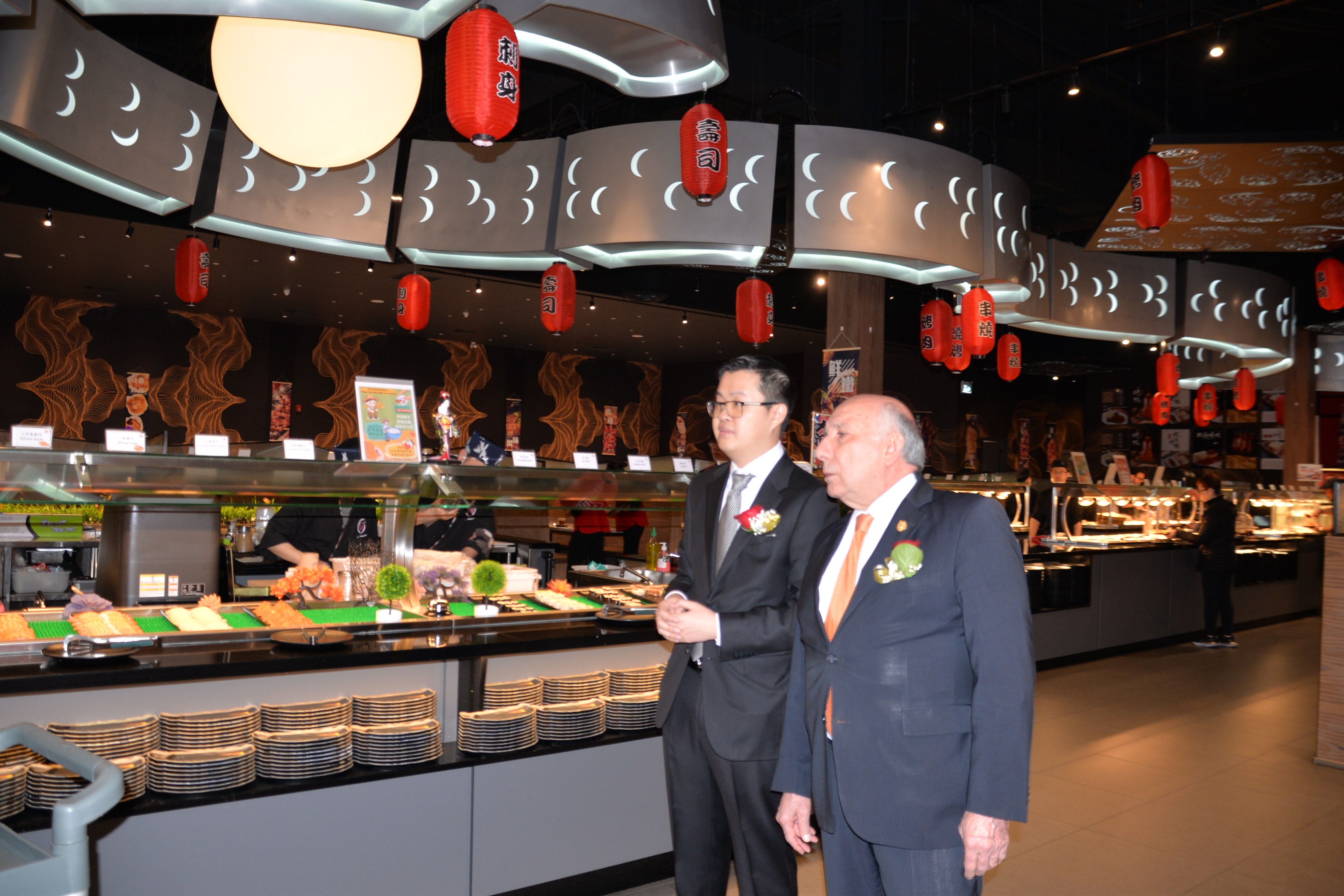 Asian Dragon Buffet��֮��ʢ��ҵ����λ��������ºع���ʢ��