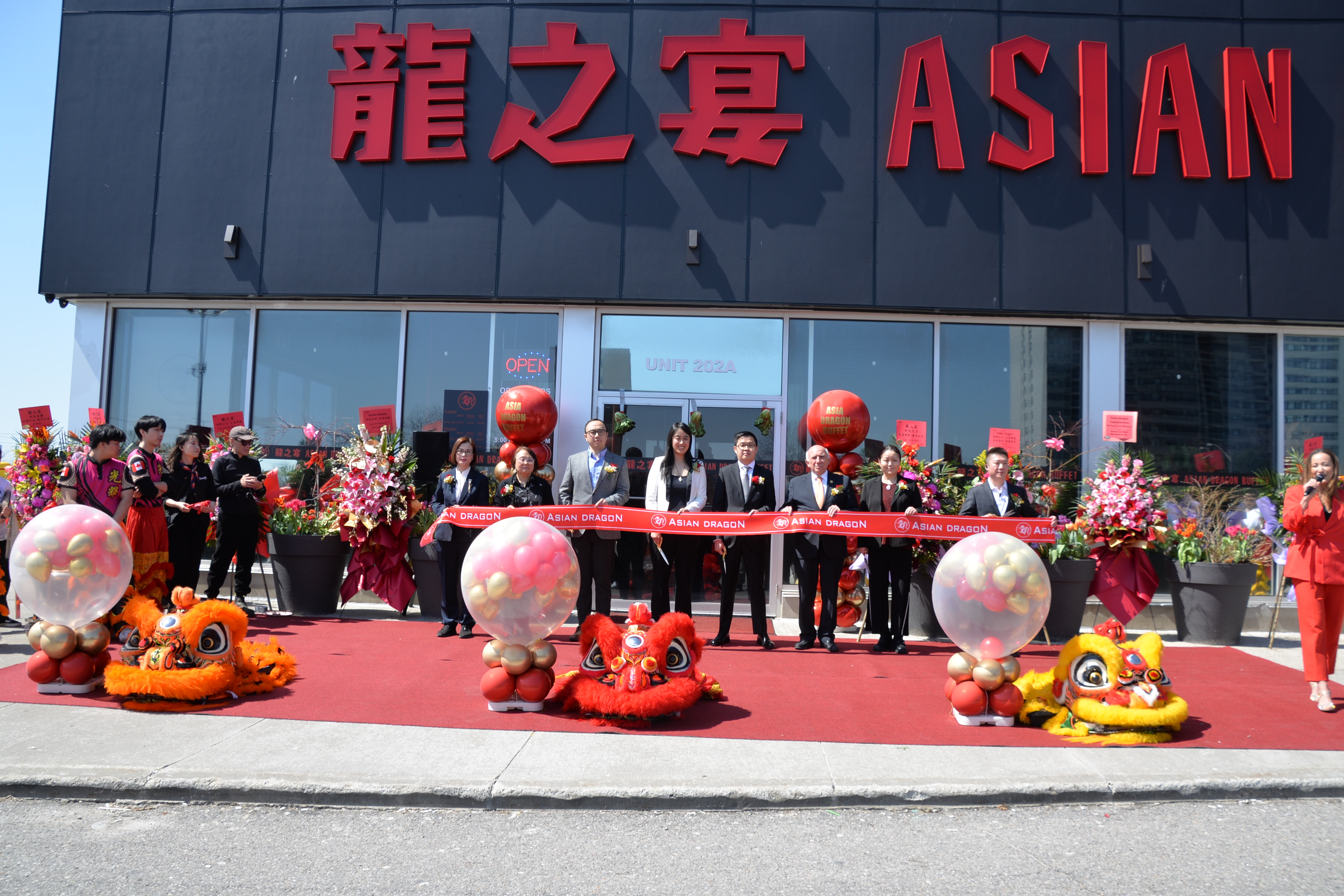 Asian Dragon Buffet��֮��ʢ��ҵ����λ��������ºع���ʢ��