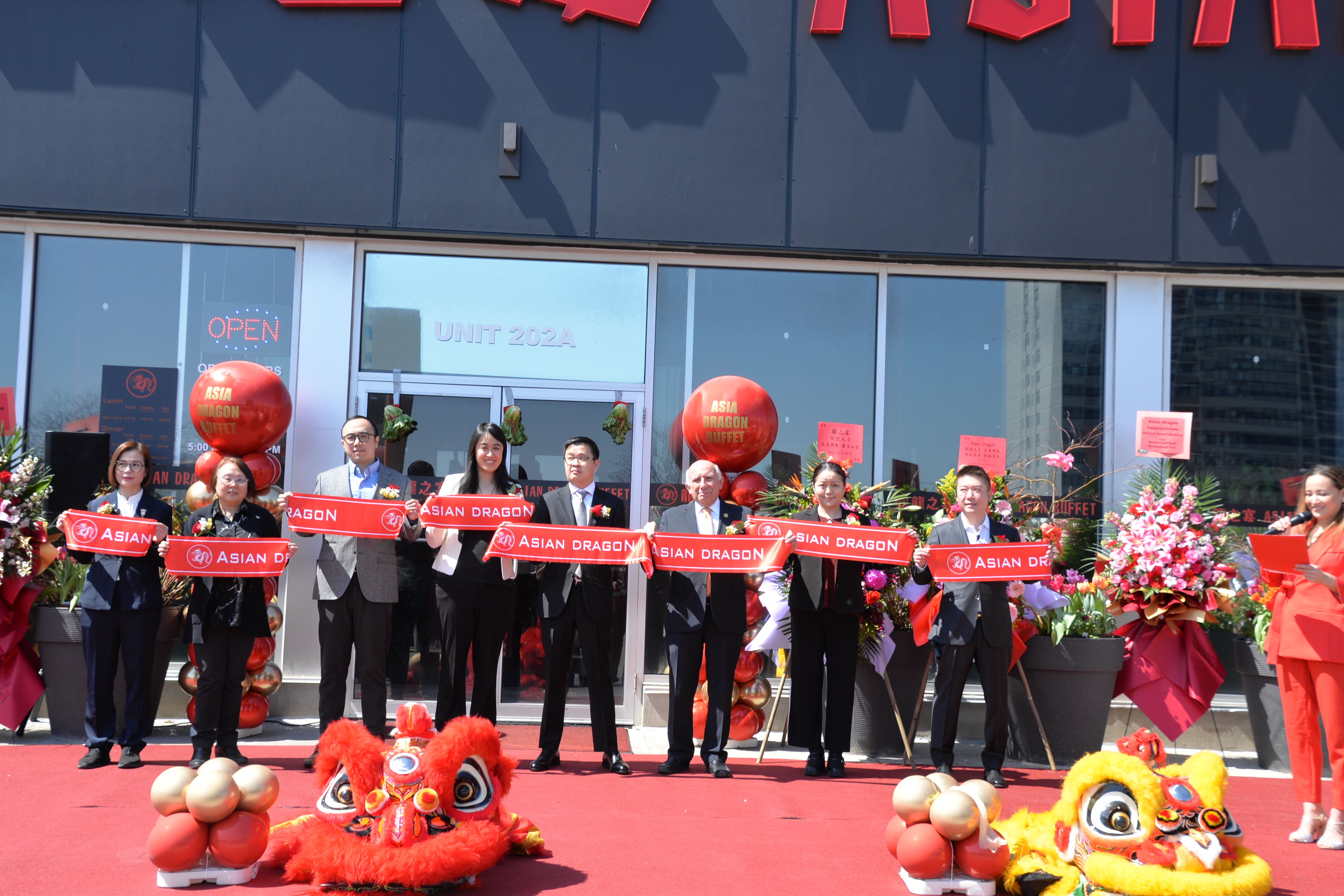 Asian Dragon Buffet��֮��ʢ��ҵ����λ��������ºع���ʢ��