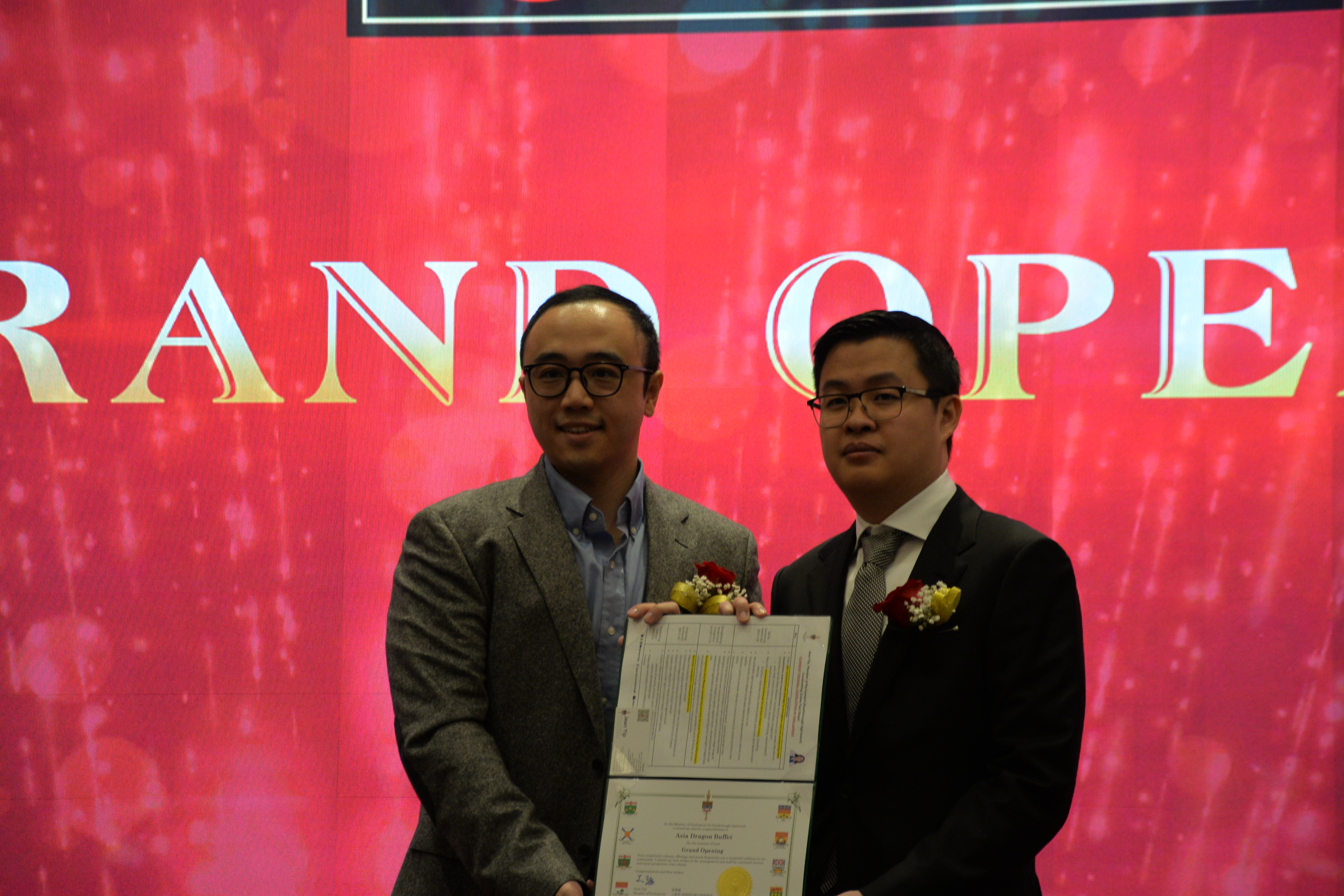 Asian Dragon Buffet��֮��ʢ��ҵ����λ��������ºع���ʢ��