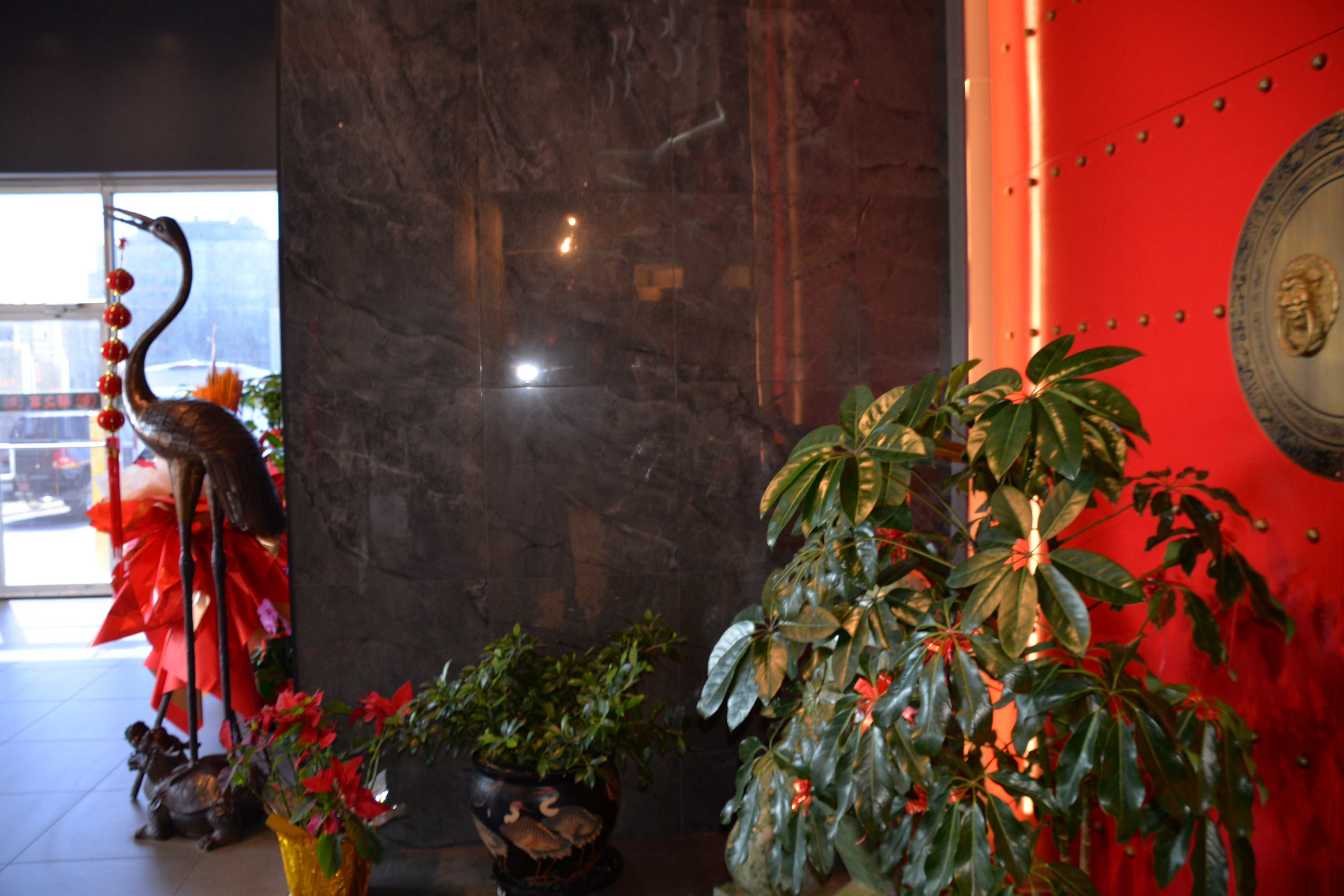 Asian Dragon Buffet��֮��ʢ��ҵ����λ��������ºع���ʢ��