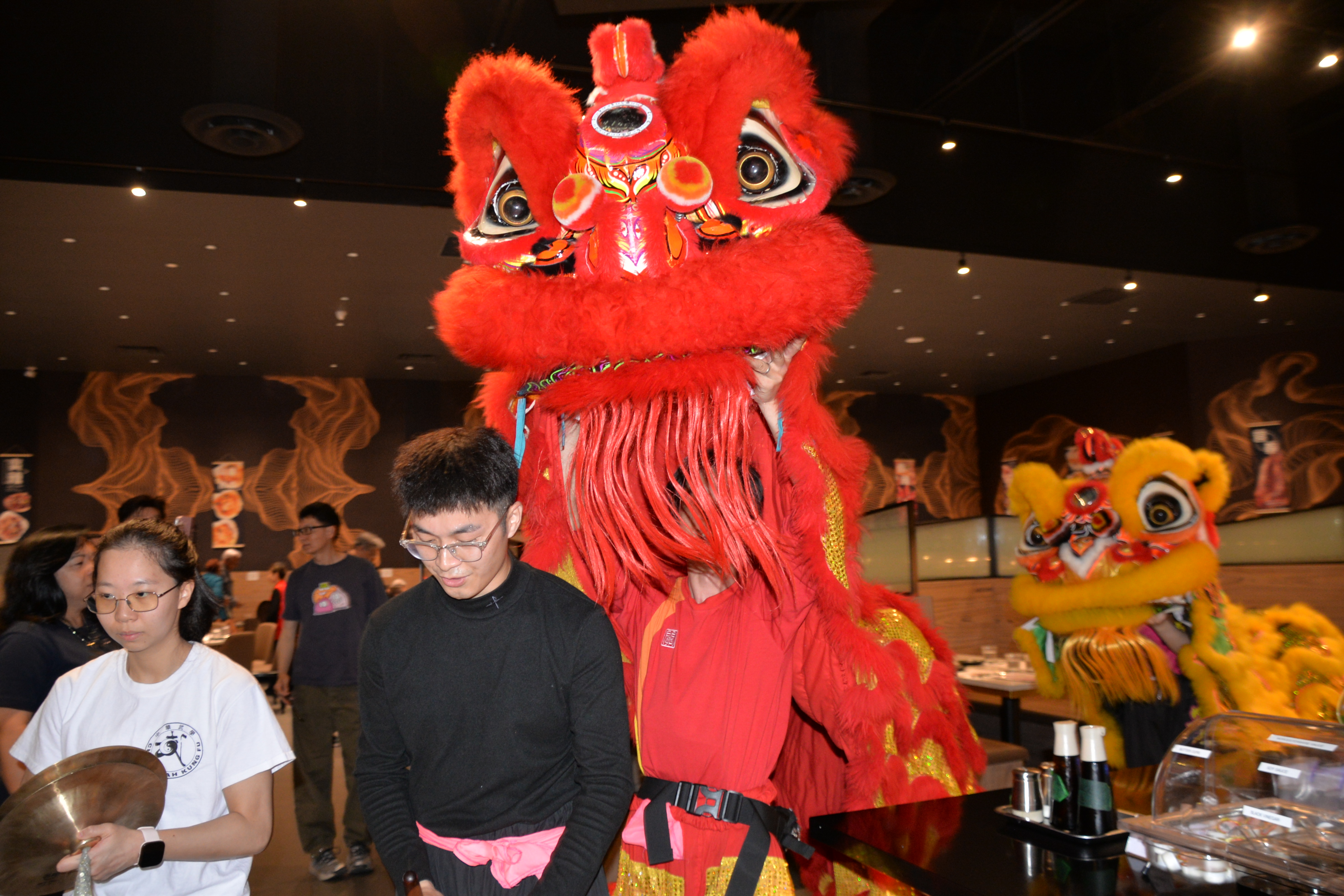 Asian Dragon Buffet��֮��ʢ��ҵ����λ��������ºع���ʢ��