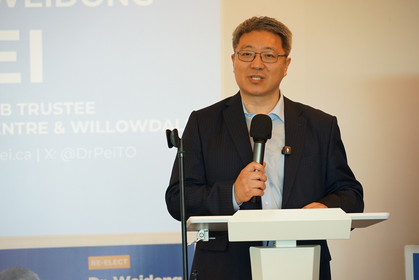 裴卫东医生宣布竞选连任多伦多教育局教育委员