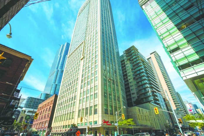 210 Victoria Unit 1801 Exterior Side