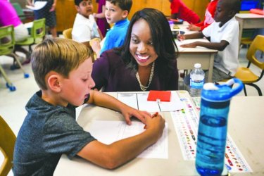 ӹСѧʦʱܰչ  200ӽʱ޷ѧ