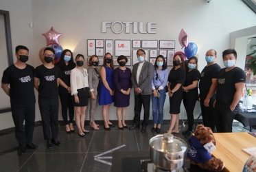 感恩回馈!方太加拿大捐款Sickkids,并获颐康慈善爱心