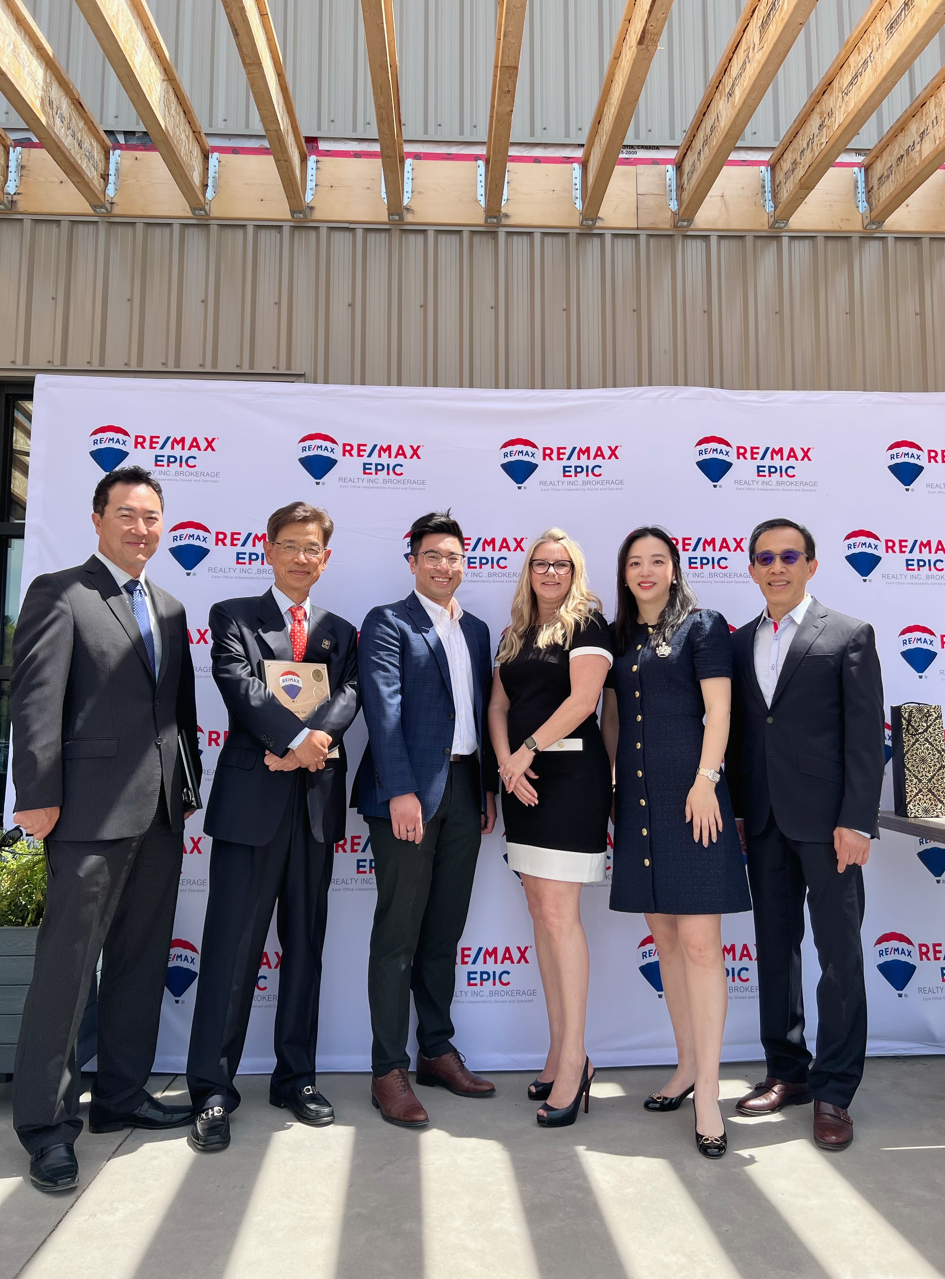 用热情与专业描绘美好的职业蓝图