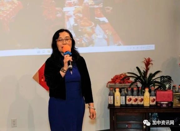 携手互助中老年新年联欢座谈会圆满举行