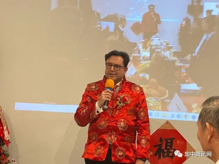 携手互助中老年新年联欢座谈会圆满举行