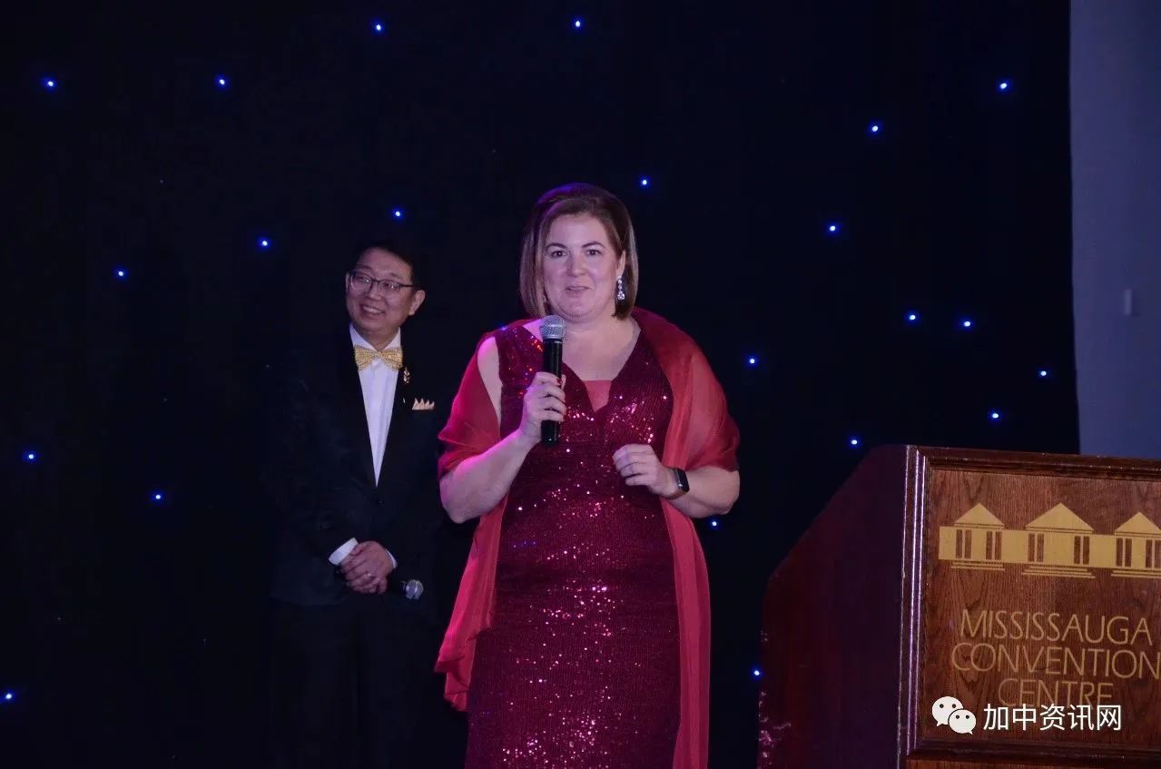 加拿大华人地产金融总商会2023慈善表彰新春晚宴隆重举行