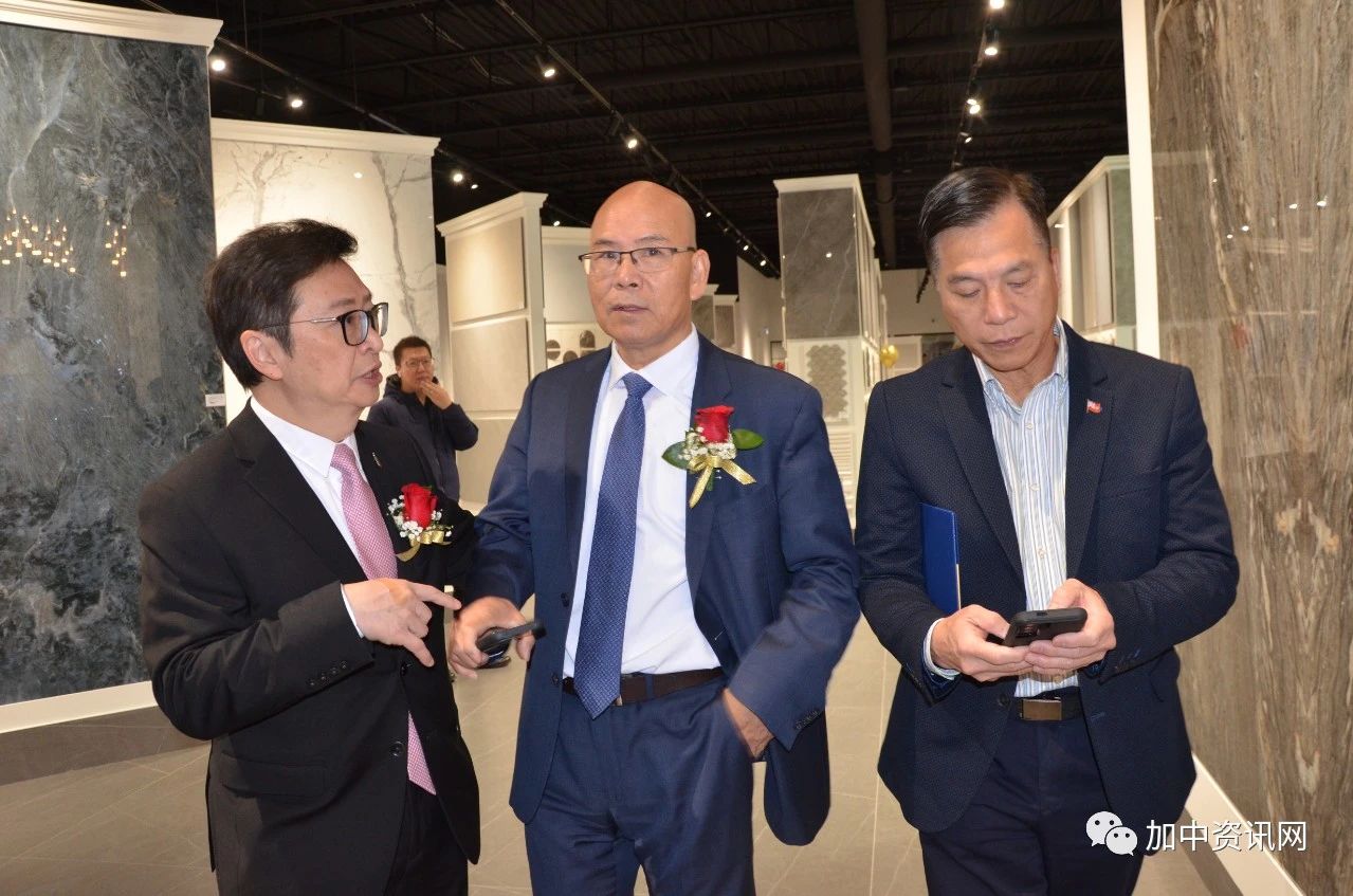 热烈祝贺富雅FOYA全屋定制旗舰店盛大开业!