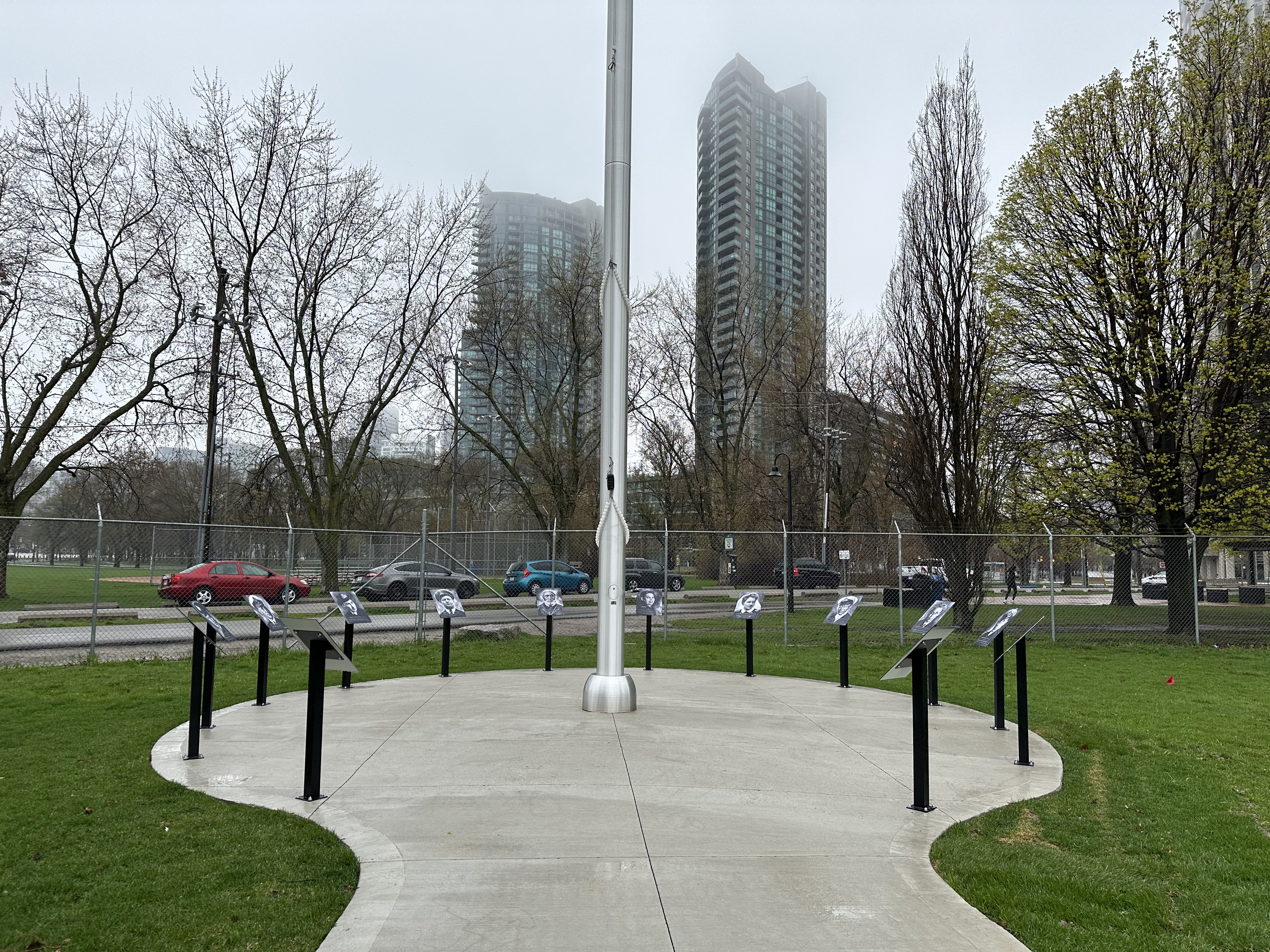 【排华法案百年专题】加拿大海军第一位华裔军官竟然产生在排华时