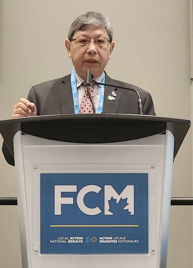 烈治文山市的代表副市长 Godwin Chan 当选为加拿大城镇联盟全国