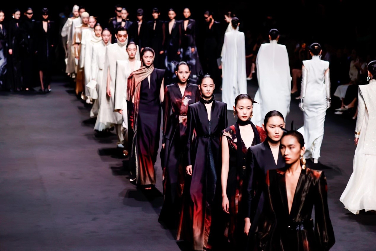 SS24中国国际时装周,中国美学的当代创新表达