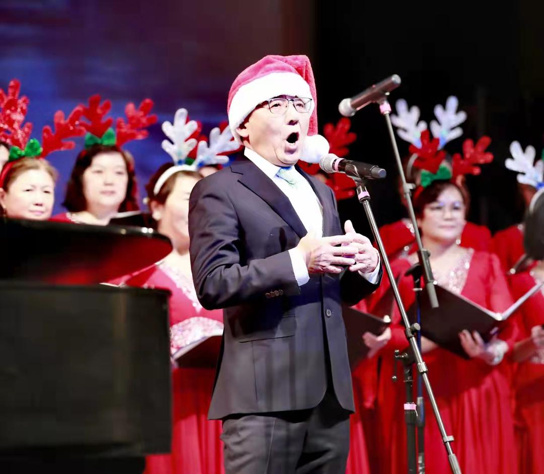 红河谷合唱团 用歌声传递爱