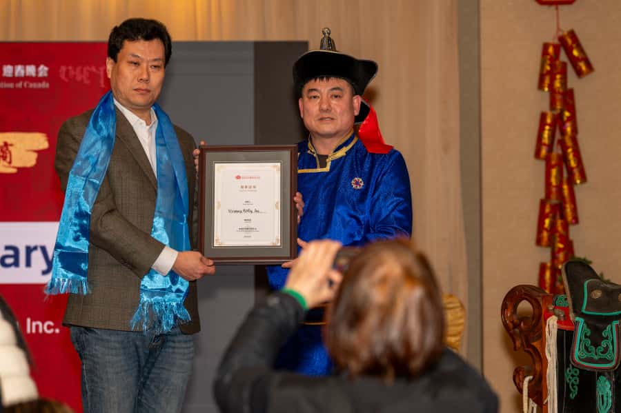 400乡亲齐聚加拿大内蒙古同乡会2025迎春晚会